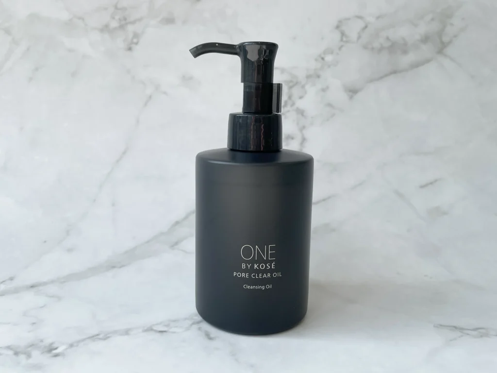 ワンバイコーセー クレンジング ポアクリア オイルのパッケージとボトル