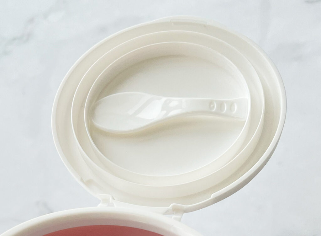 クレージュ モイスチャライジング クレンジングバームに付属しているスパチュラの写真