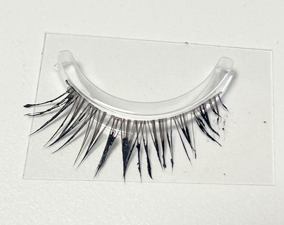 ボディショップ「CA サンプチュアス クレンジングバター」を塗布して洗い流した後のつけまつ毛