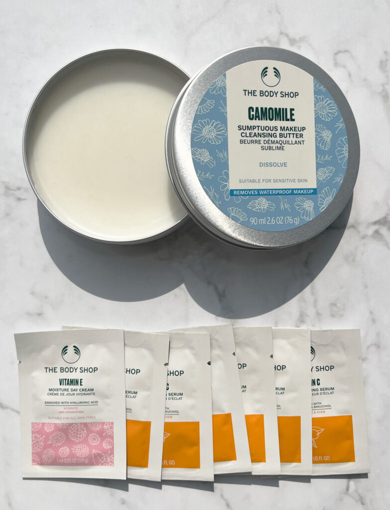 ボディショップ「CA サンプチュアス クレンジングバター」と同封サンプルの写真