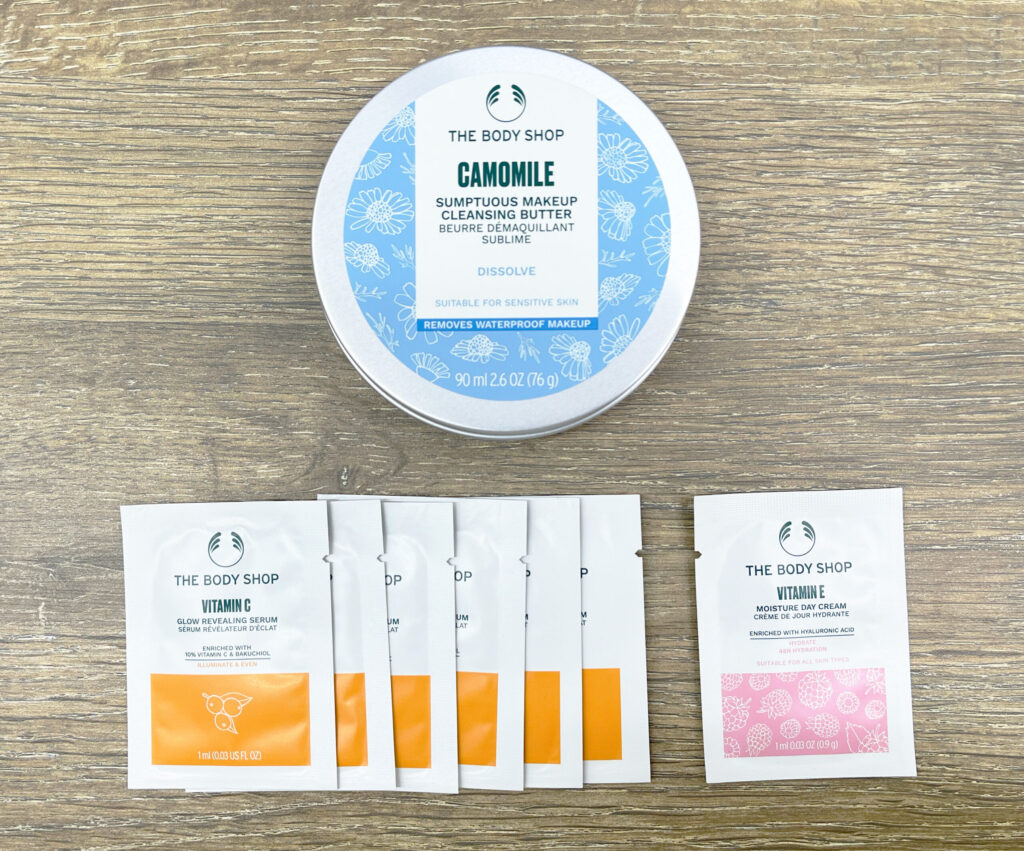 ボディショップ「CA サンプチュアス クレンジングバター」と同封サンプルの写真