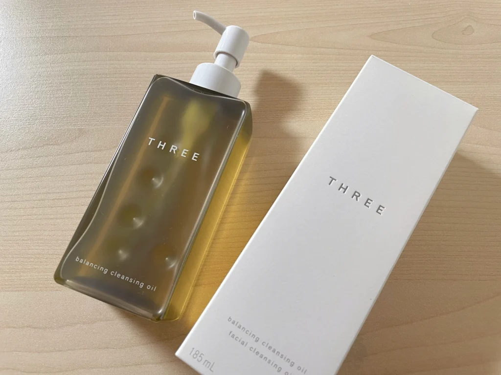 THREE バランシング クレンジング オイル Ｎのボトルとパッケージの画像