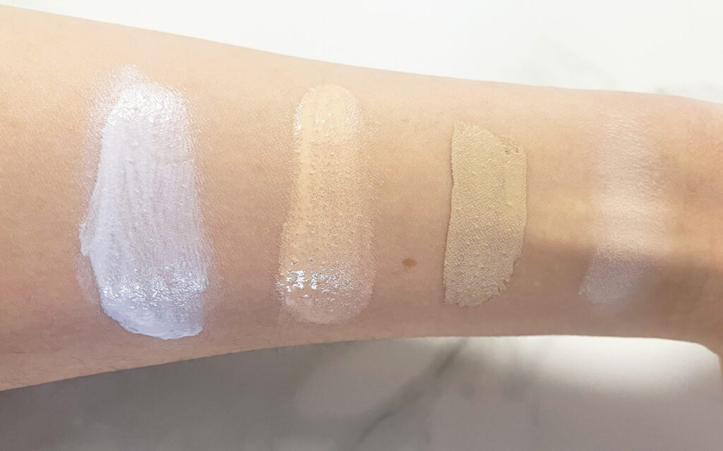 ベースメイクを順番に腕に乗せた写真