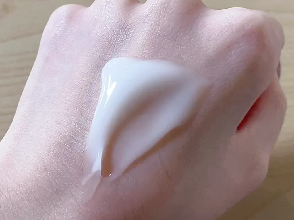 アクアレーベル エステ洗顔ジェルのテクスチャー